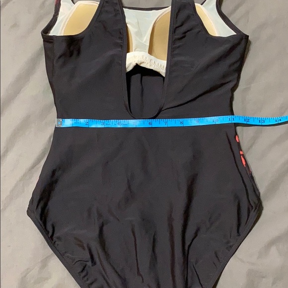 One Piece 🩱 Bathing Suit - Picture 8 of 9